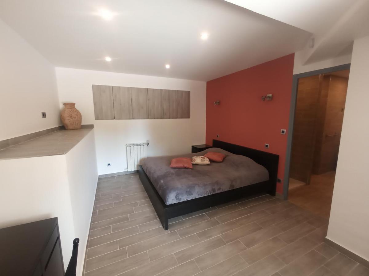 Sur Les Pas De Pagnol Bed & Breakfast Aubagne Exterior photo